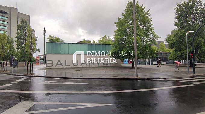 Venta de local comercial en Pamplona