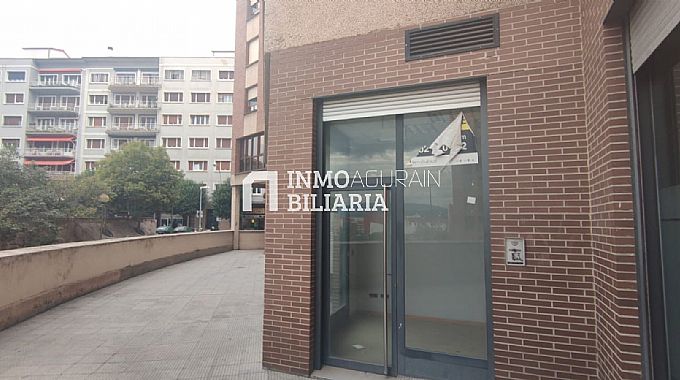 LOCAL COMERCIAL EN CALLE ABEJERAS