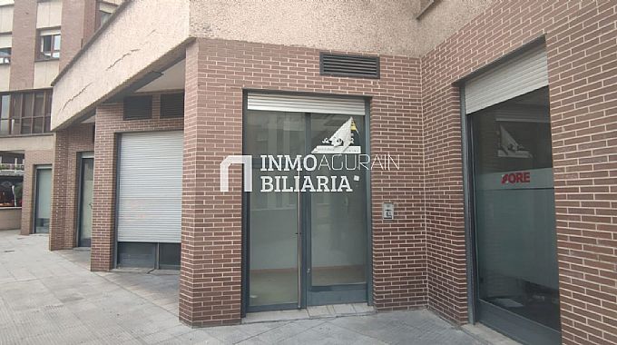 LOCAL COMERCIAL EN CALLE ABEJERAS