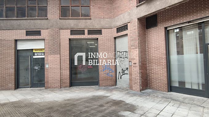 LOCAL COMERCIAL EN CALLE ABEJERAS