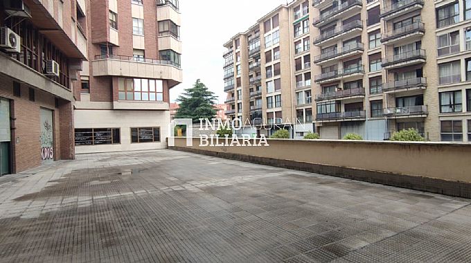 LOCAL COMERCIAL EN CALLE ABEJERAS