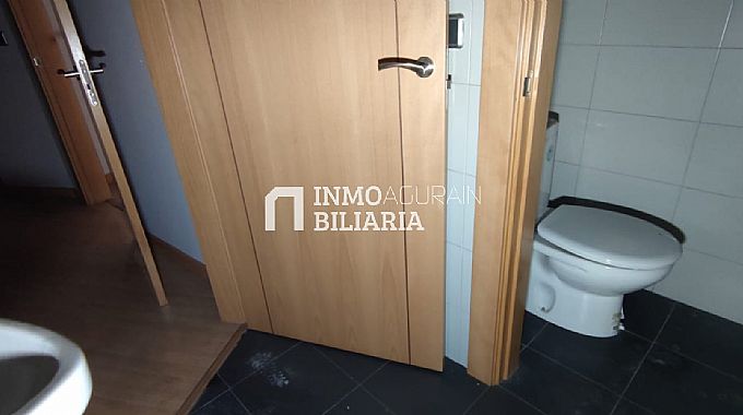 LOCAL COMERCIAL EN CALLE ABEJERAS