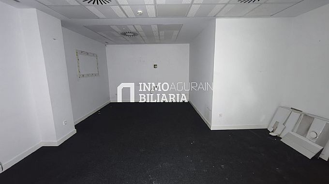 LOCAL EN MARCELO CELAYETA