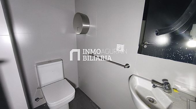 LOCAL EN MARCELO CELAYETA