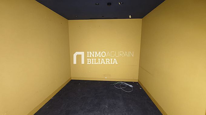 LOCAL EN MARCELO CELAYETA