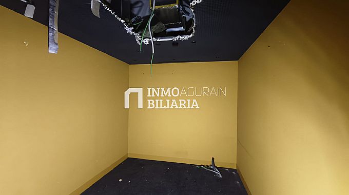 LOCAL EN MARCELO CELAYETA