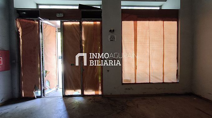 Venta / Alquiler de local comercial en Pamplona