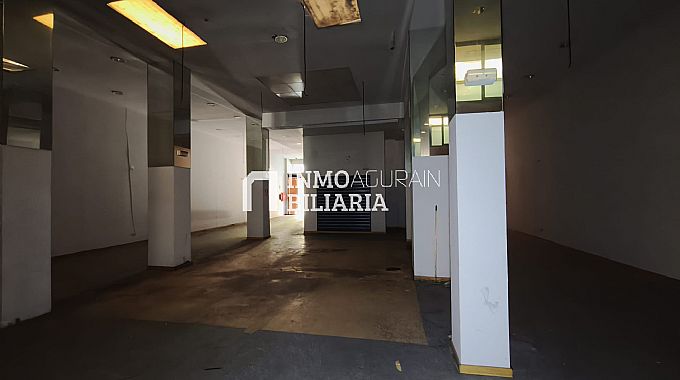 Venta / Alquiler de local comercial en Pamplona