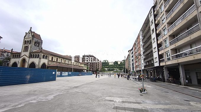 LOCAL EN PASAIA
