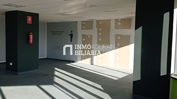 OFICINA DE 200 m aprox. A LA VENTA 