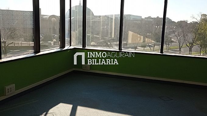 OFICINA DE 200 m aprox. A LA VENTA 