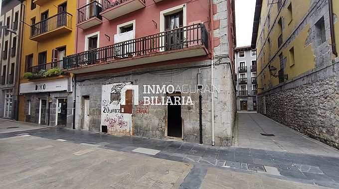 LOCAL EN TOLOSA