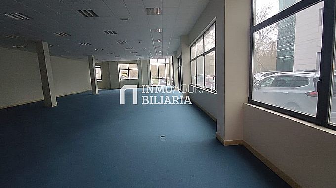 Venta de local comercial en Vitoria-Gasteiz