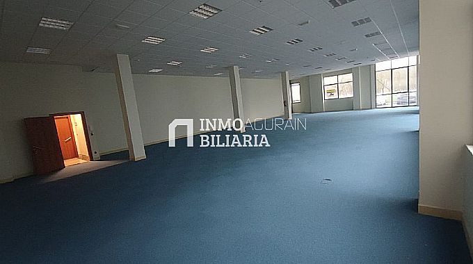 Venta de local comercial en Vitoria-Gasteiz