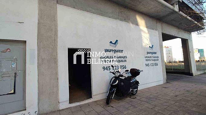 LOCAL EN AVENIDA REINA SOFIA