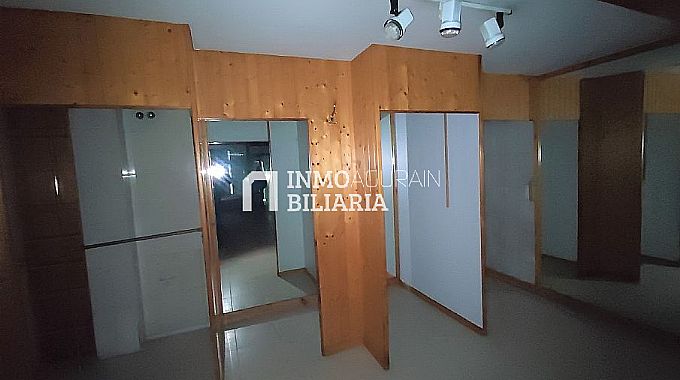 Venta de local comercial en Vitoria-Gasteiz