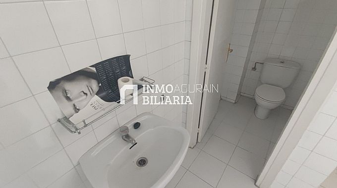 Venta de local comercial en Vitoria-Gasteiz