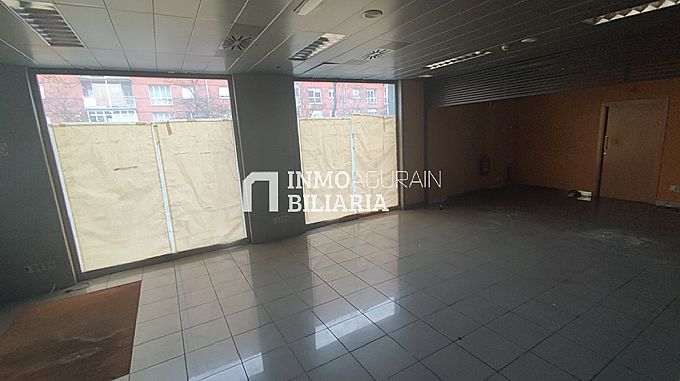 Venta de local comercial en Vitoria-Gasteiz