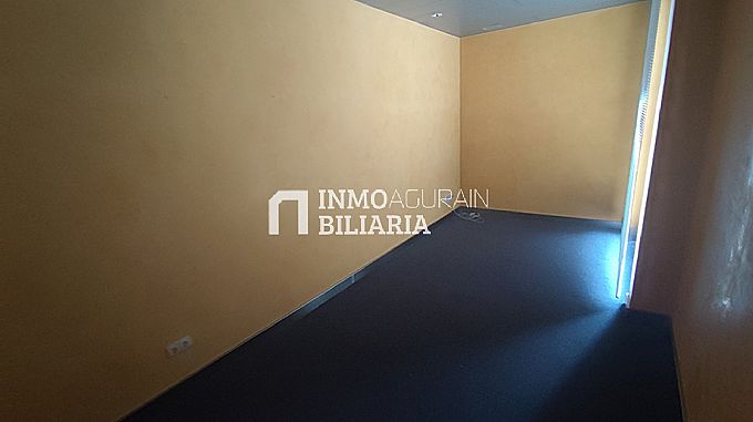 Venta de local comercial en Vitoria-Gasteiz