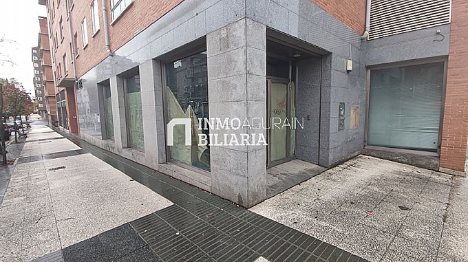 Venta de local comercial en Vitoria-Gasteiz