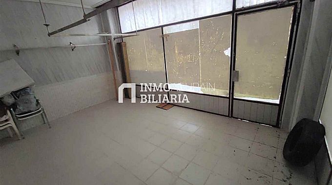LOCAL COMERCIAL EN REYES DE NAVARRA