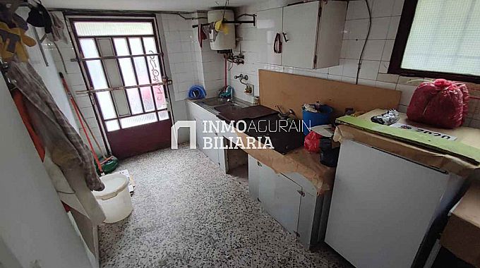 LOCAL COMERCIAL EN REYES DE NAVARRA