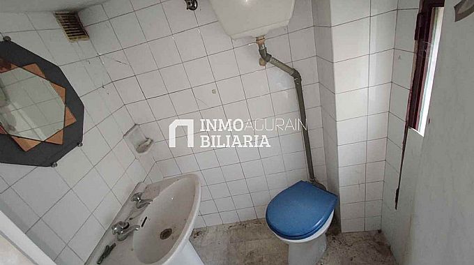 LOCAL COMERCIAL EN REYES DE NAVARRA