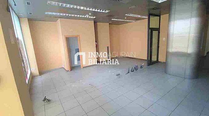 Venta de local comercial en Vitoria-Gasteiz