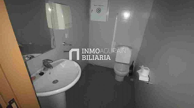 Venta de local comercial en Vitoria-Gasteiz