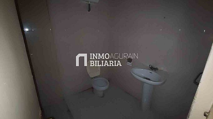 Venta de local comercial en Vitoria-Gasteiz