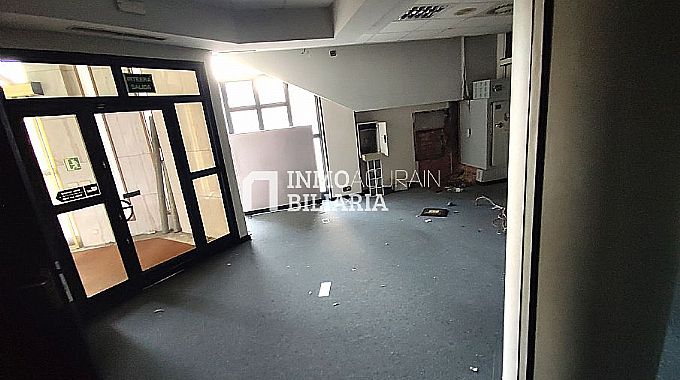 Venta de local comercial en Vitoria-Gasteiz