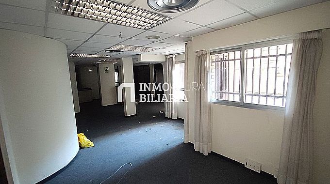 Venta de local comercial en Vitoria-Gasteiz