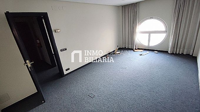 Venta de local comercial en Vitoria-Gasteiz