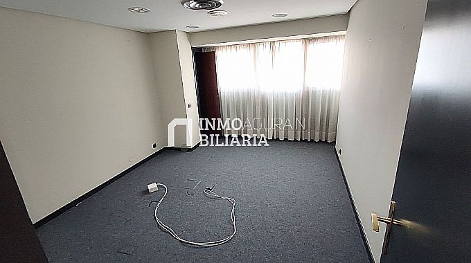 Venta de local comercial en Vitoria-Gasteiz