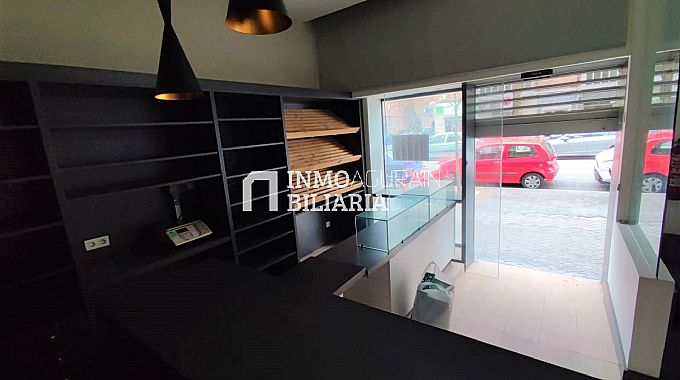Venta de local comercial en Vitoria-Gasteiz