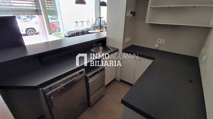 Venta de local comercial en Vitoria-Gasteiz