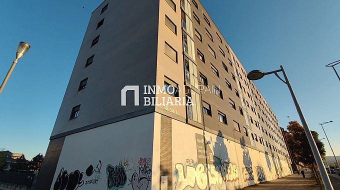 Venta de local comercial en Vitoria-Gasteiz