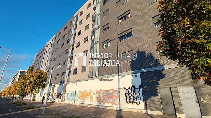 Venta de local comercial en Vitoria-Gasteiz