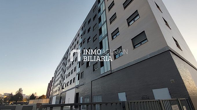 Venta de local comercial en Vitoria-Gasteiz