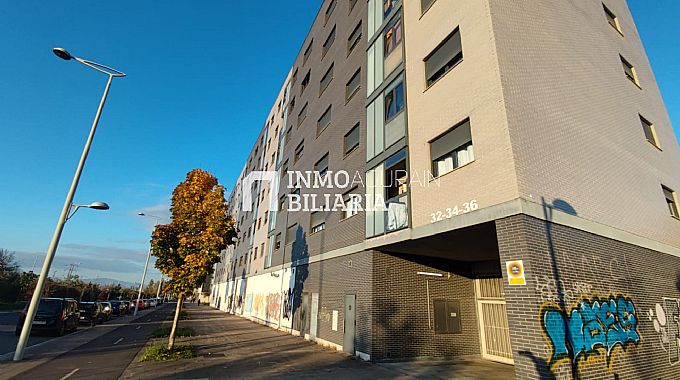 Venta de local comercial en Vitoria-Gasteiz