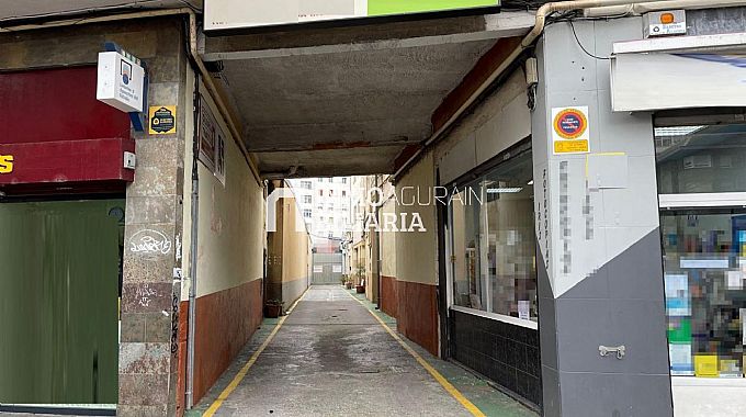Venta de local comercial en Vitoria-Gasteiz