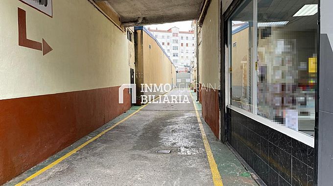 Venta de local comercial en Vitoria-Gasteiz