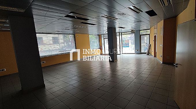 Venta de local comercial en Vitoria-Gasteiz
