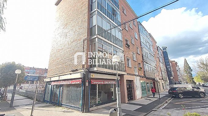 LOCAL COMERCIAL EN CALLE ANDALUCIA (VITORIA-GASTEIZ)