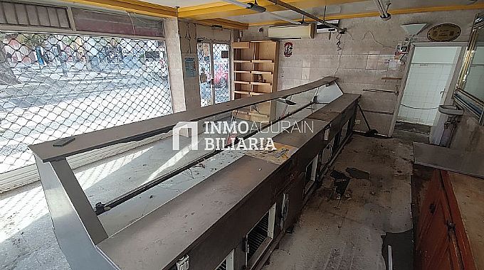 LOCAL COMERCIAL EN CALLE ANDALUCIA (VITORIA-GASTEIZ)