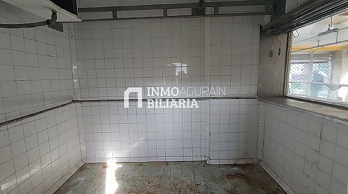 LOCAL COMERCIAL EN CALLE ANDALUCIA (VITORIA-GASTEIZ)