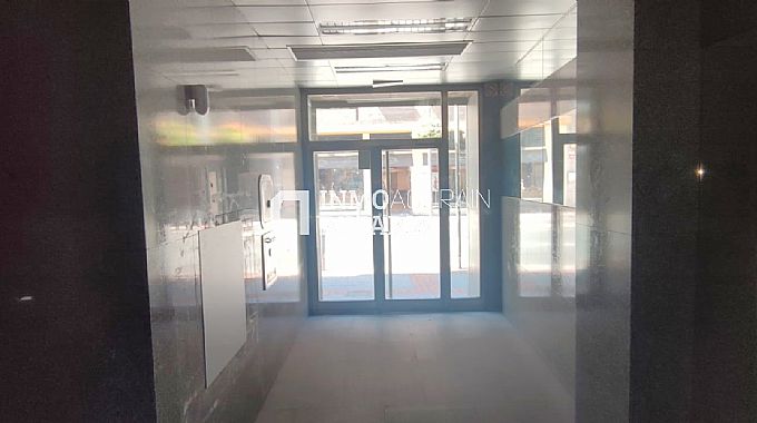 LOCAL EN VENTA EN SANTIAGO EL ANGLO VITORIA-GASTEIZ