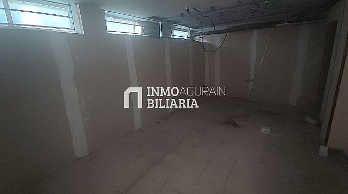 Venta de local comercial en Vitoria-Gasteiz