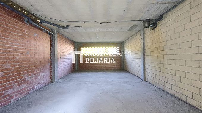 LOCAL EN ZIZURKIL