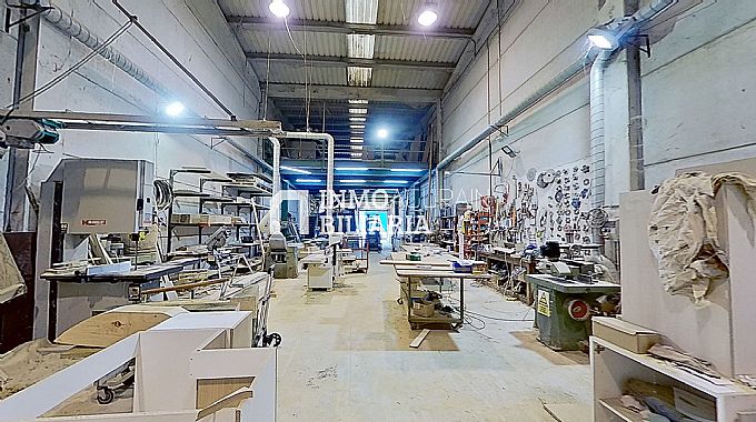 NAVE INDUSTRIAL EN POLIGONO ISASIA